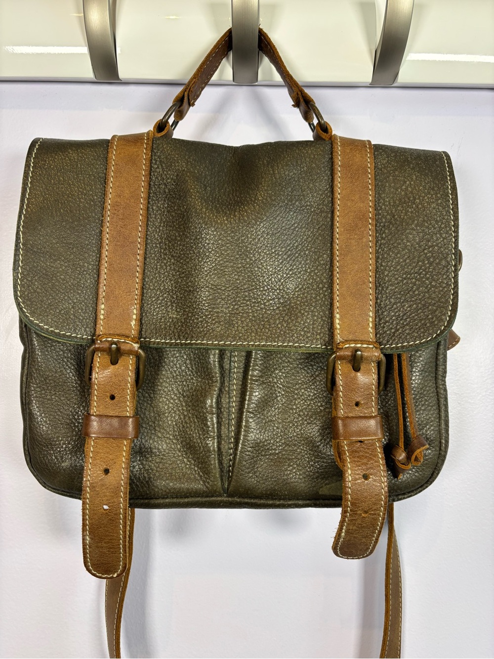Vintage Roots Olive Green Leather Messenger Bag Purse with Tan Straps - Picture 2 of 10
